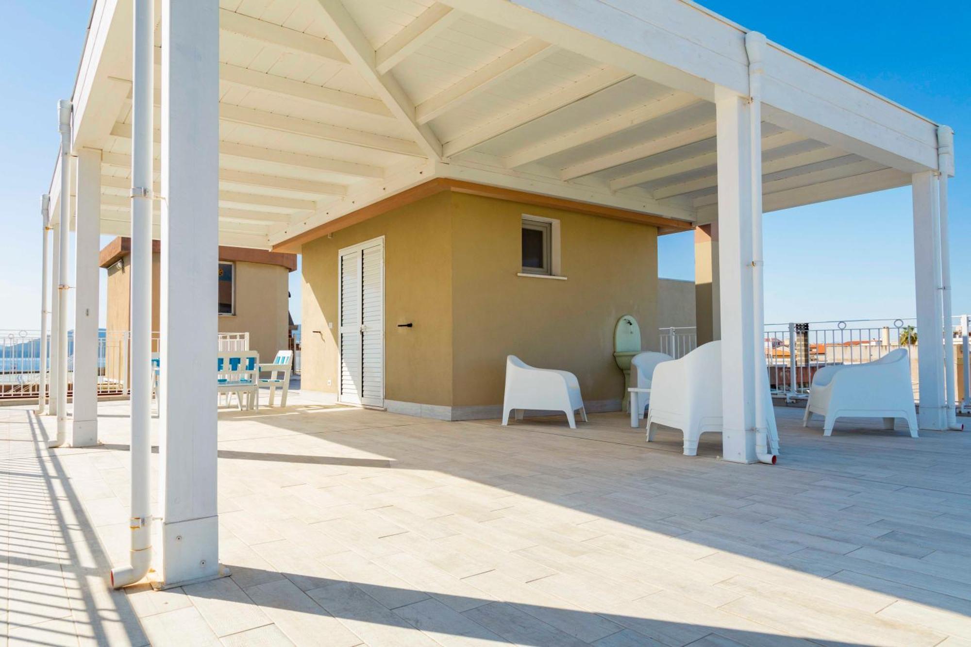 Lovealghero Stanze In Attico Vista Mare Luaran gambar