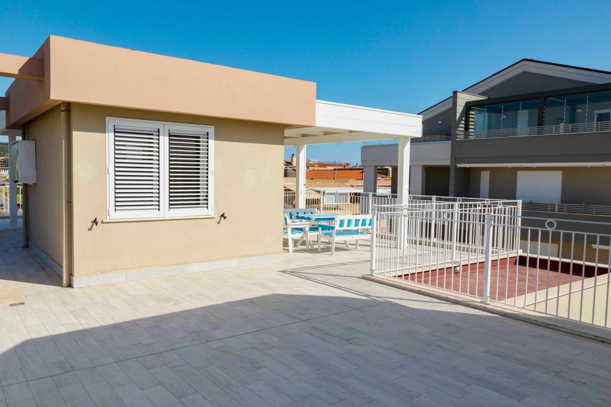 Lovealghero Stanze In Attico Vista Mare Luaran gambar