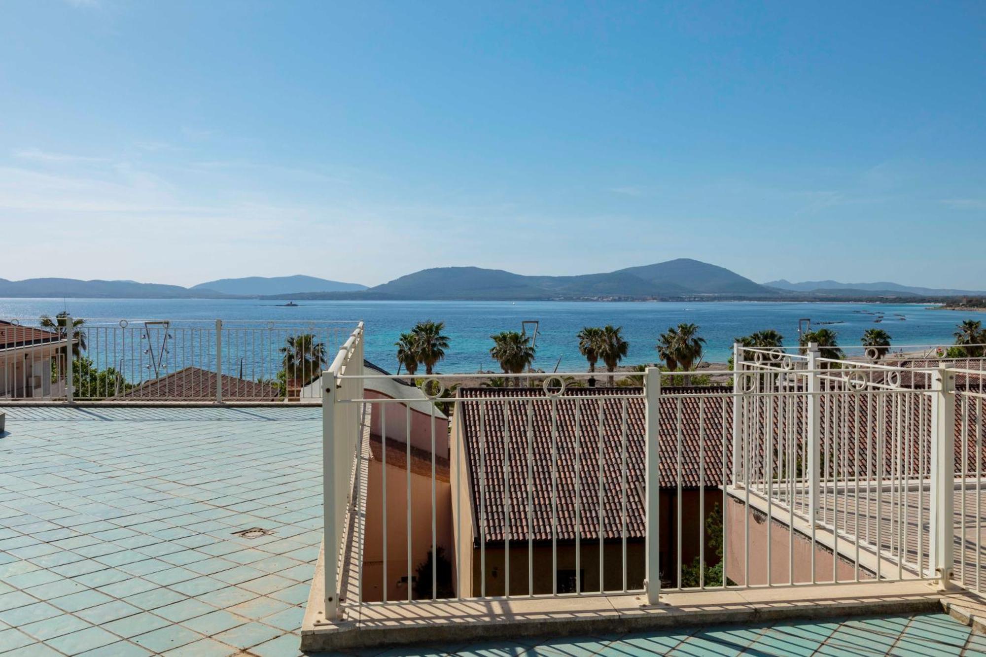 Lovealghero Stanze In Attico Vista Mare Luaran gambar