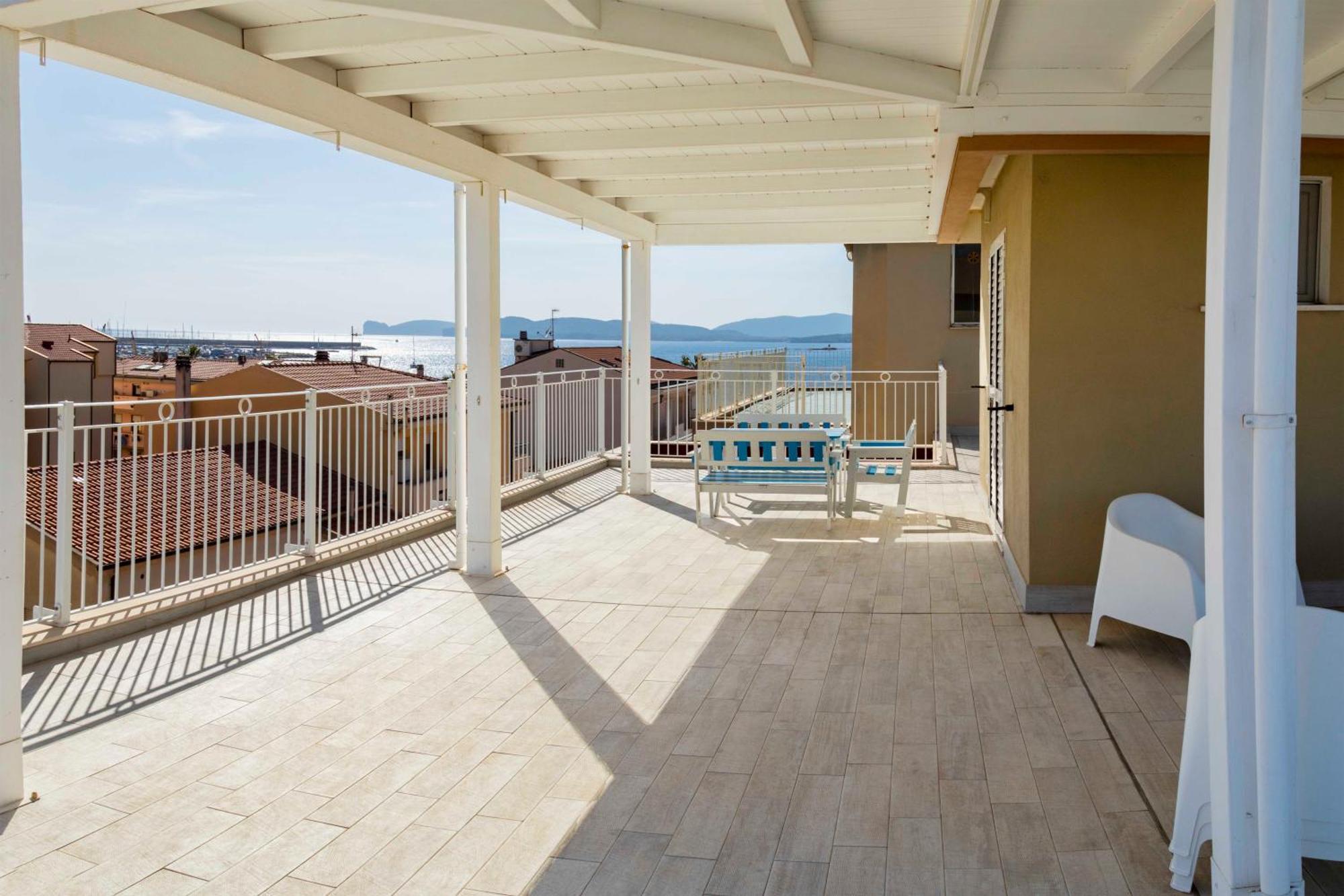Lovealghero Stanze In Attico Vista Mare Luaran gambar